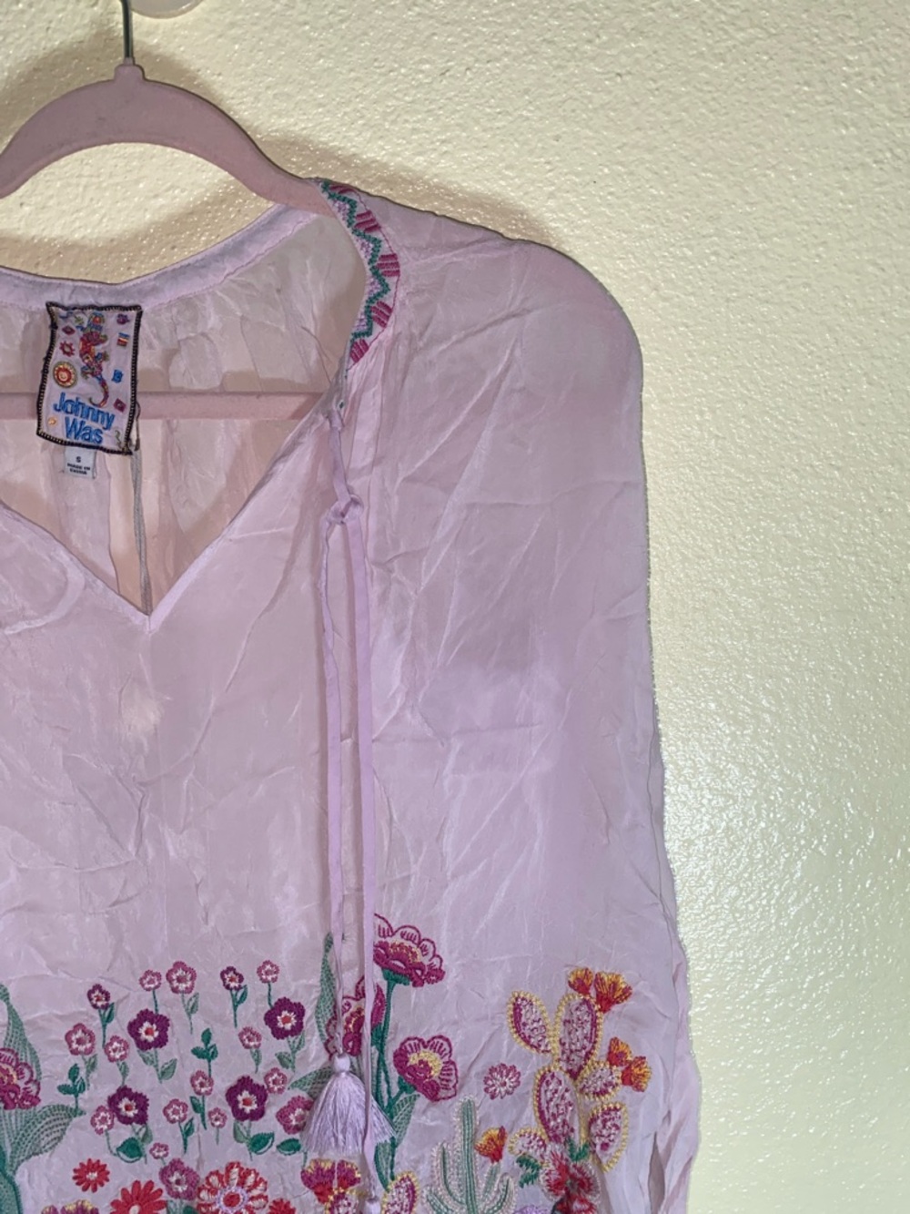NWT Johnny Was White Embroidered Floral  Peasant Blouse, Size S - Picture 3 of 6